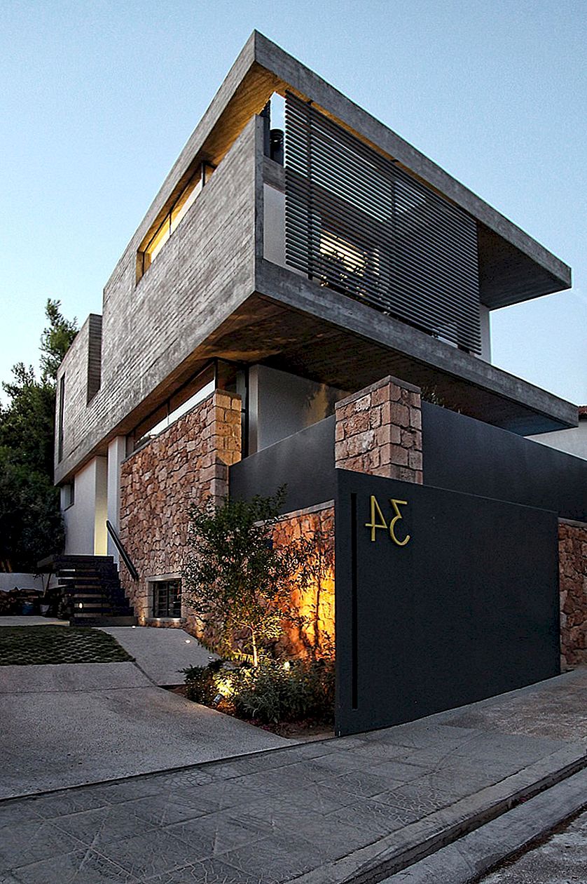 Lekfull blandning av texturer Drivande energi inuti moderna grekiska bostad: A & A House