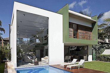Výkonný příklad architektonické geometrie: dům Acapulco v Brazílii