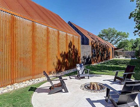 Revitalizované materiály, Prairie Design přicházejí společně do Spectacular Texas Family Home
