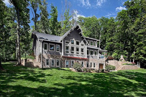 Obnova architektury tradičního protokolu: Arborwall Solid Cedar Homes
