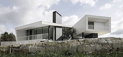 Pozoruhodný design tvoří moderní dům v Portugalsku
