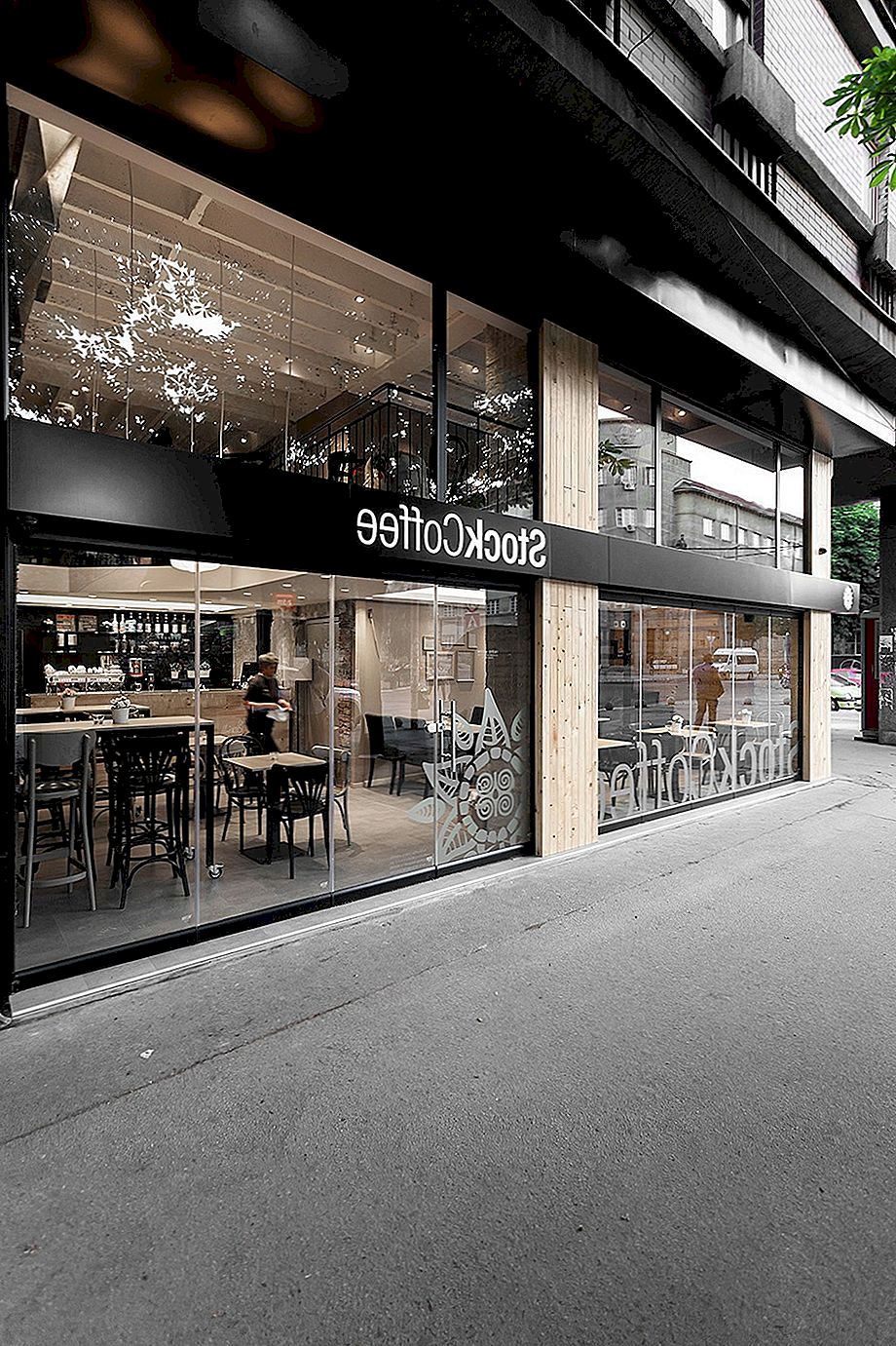 Retail Space Konverterad till Fresh Coffee Shop Design i Serbien