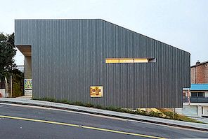 Steel Contemporary Shaped Art Center in Zuid-Korea