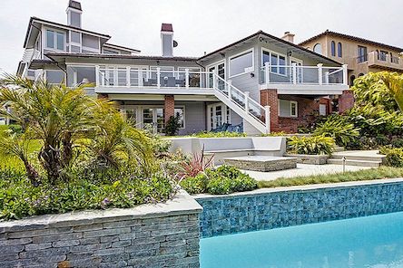 Striking Home Remodel s úchvatnými pohledy v San Diegu, USA