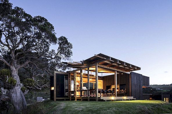 Ljetna kuća uvučena u prirodu svojim jedinstvenim dizajnom