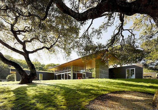 Letní vila v Kalifornii se spojí se živou krajinou