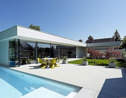 Sommerhus omformet til et moderne, elegant residens: Hus A & B i Østerrike