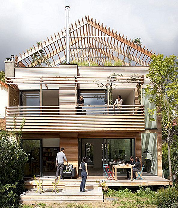 Hållbart ekologiskt hus i Paris med en flexibel layout