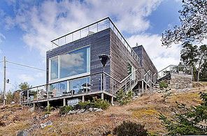 Terrasvormig vakantiehuis met uitzicht op de Zweedse baai