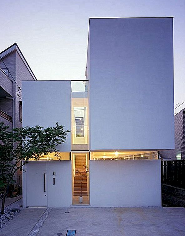 The Private GAP-Residence door Tetsushi Tominaga Architect & Associates