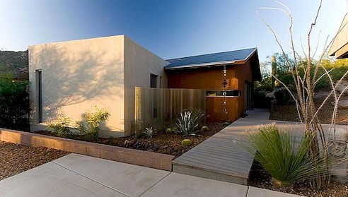 Het stijlvolle zorgeloze huis is een moderne oase in de woestijn van Arizona