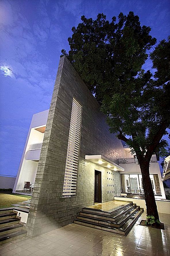 Dipen Gada & Associates divstāvu dzīvojamā ēka