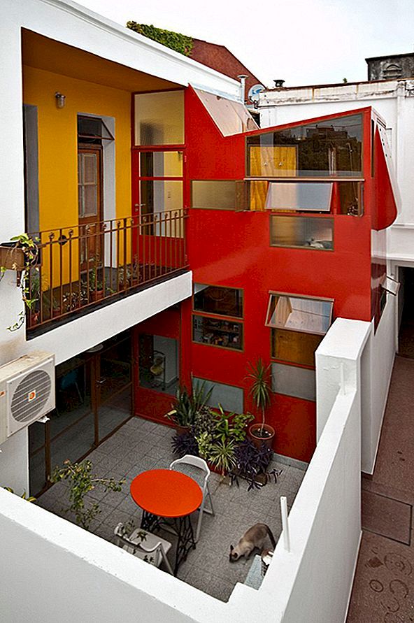 Soms huis gebouwd met lokaal marktmateriaal in Buenos Aires