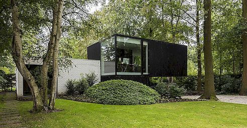 Nečekaně hravý a otevřený moderní domov v Belgii
