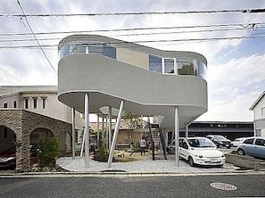 Ovanligt hus i Hiroshima vid kontor av Kimihiko Okada
