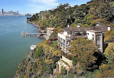 海滨豪华住宅开放往旧金山的天际线