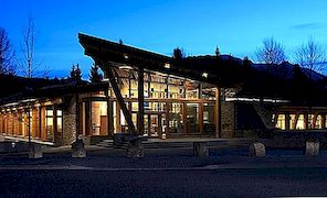 Veřejná knihovna Whistler v Kanadě - prostě obrovská