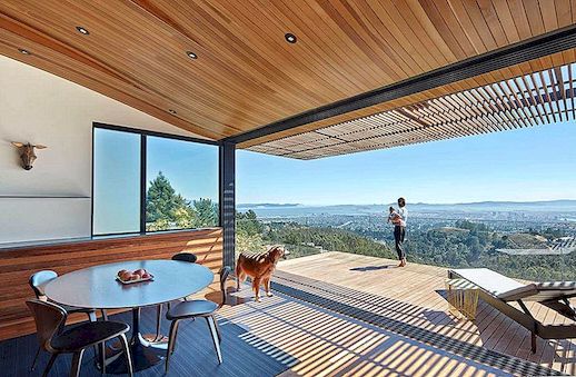 Wood Tube obalí obývací pokoj tohoto rodinného domu v Kalifornii
