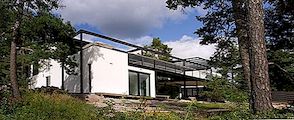 Atelier en gezinswoning in een charmant gebouw: Villa Snow White in Finland