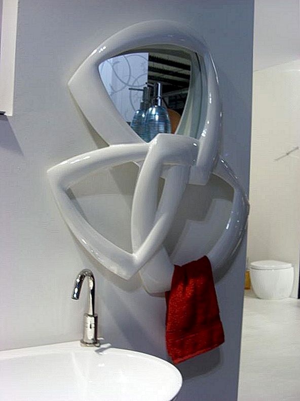 Polica za hladno kopalnico in obešalnik za peškir, Milan 2010