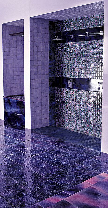 Purple Koupelny od Franco Pecchioli Ceramica