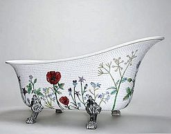 Spalvinga mozaikinė vonia pagal Mosaic Sweden