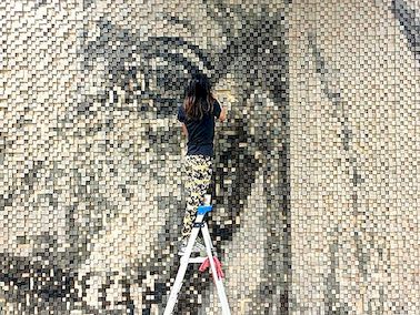 12 breathtaking mākslas projektus, kas izgatavoti no tūkstošiem neparastas gabali