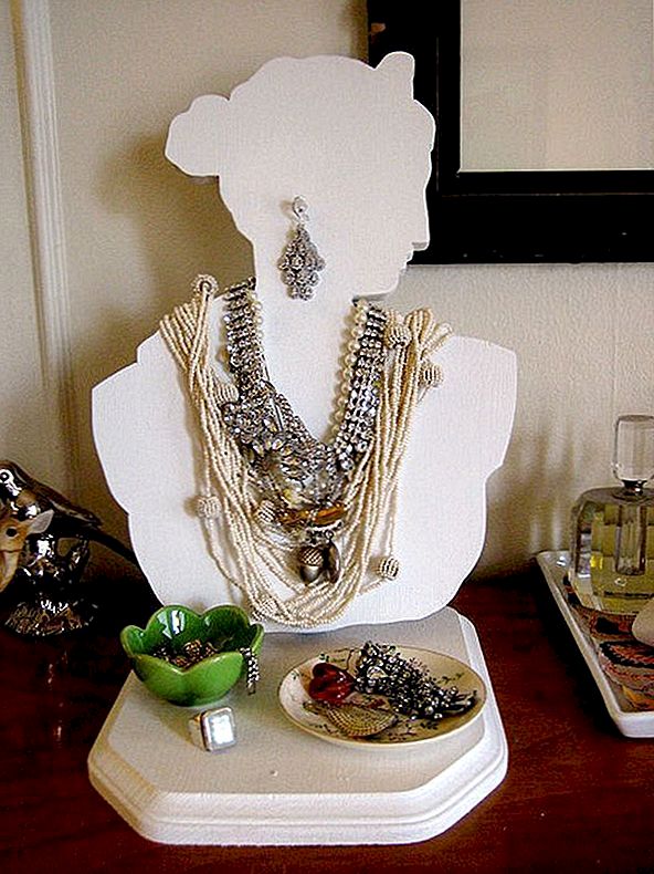 36 sätt att vara organiserade med DIY smycken innehavare
