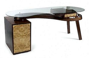 Een schrijftafel of een funky salontafel?
