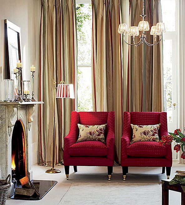 Krásné záclony od Laury Ashleyové pro teplý a osobní interiér