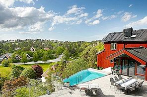Lijepa vila u Švedskoj Prikaz vitalnosti i topline