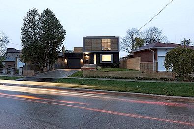 Μπανγκαλόου τούβλου στον Καναδά γίνεται μοντέρνο 'Flipped House'