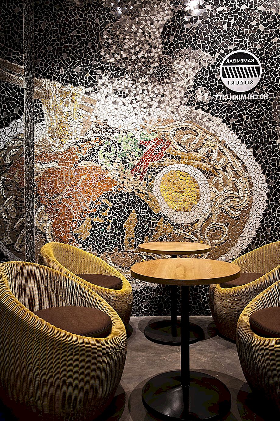 Cool Ramen restaurace ve Vietnamu Integrace mozaikové zdi
