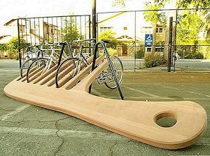 Cool městský nábytek: Bike Rack tvaru jako obří hřeben