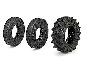 Studio Wim Delvoye创意手工雕刻的汽车轮胎