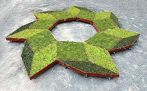 Fabricage informal gardens: Diamond-shaped Garden On Wheels