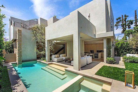 洛杉矶植被包围的绝佳私人住宅