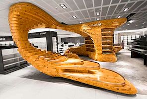 Moderní maloobchodní design: Frankfurtská oblast Instalace dřeva pomocí štepu