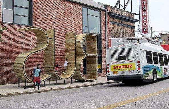 Razigrana i praktična BUS instalacija angažiranja stanovnika Baltimorea