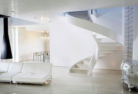 Rafinovaný moderní design: Samonosné spirálové schodiště Rizzi Studio
