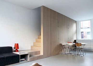 荷兰工作室8A的卓越楼梯和沙发融合