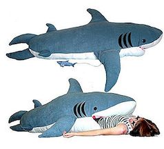 Kendra Phillips的鲨鱼睡袋