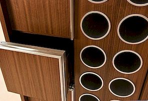 Wine Haus, een praktisch kabinet met verschillende opslagmogelijkheden
