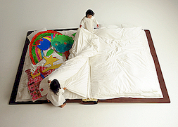 Book Bed for Kids od Yusuke Suzuki
