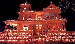 Sử dụng bí ngô để trang trí ngôi nhà của bạn cho Halloween