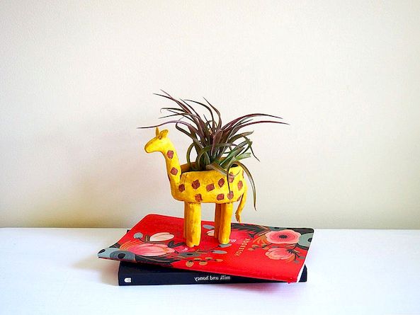Clay Giraffe Planter DIY s dětmi v mysli