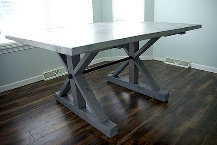 DIY Farmhouse Table - Modernizace tradičního
