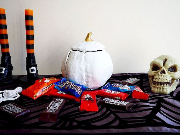 DIY Clay Pumpkin Candy mísa pro Halloween