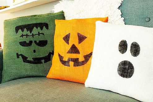 DIY Cute Burlap Halloween Polštáře: Spookily Jednoduché