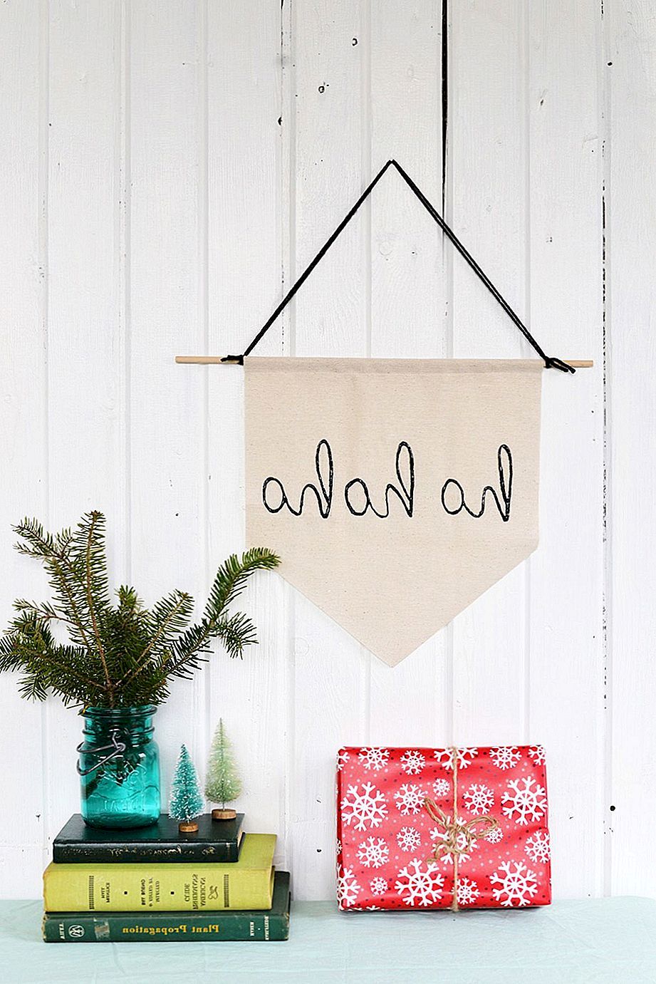 DIY Simple Holiday Banner